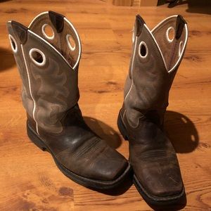 Boys ariat boots